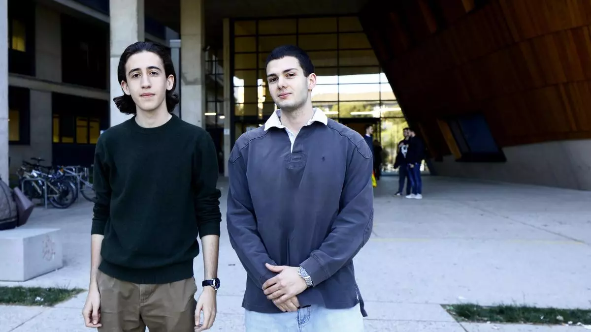 Alumnos del Instituto Confucio: "Estudio chino para tener más abiertas puertas en el futuro"