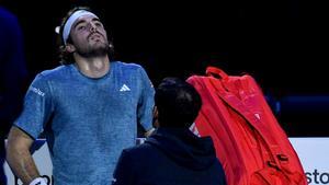 Tsitsipas desató la polémica con su abandono en las ATP Finals