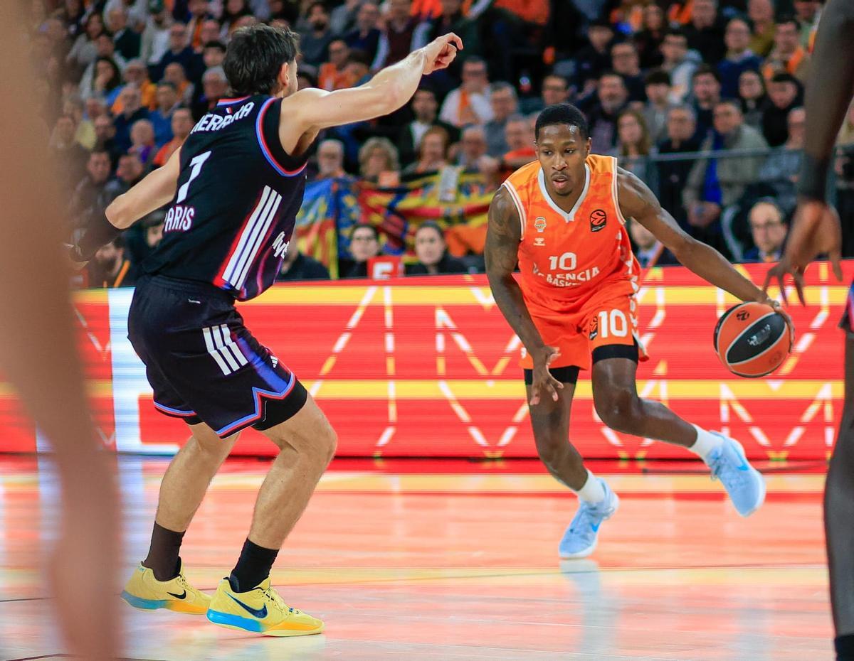 Todas las fotos del Valencia Basket - París Basketball en el Roig Arena
