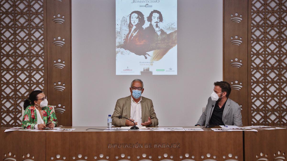 Maite Pérez, Francisco Martos y Domingo Cruz presentan la Ruta Literaria del Romanticismo