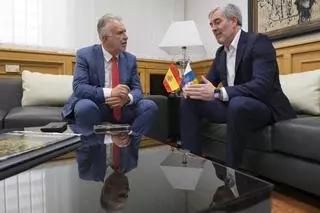 Choque frontal de Canarias y el Estado por costas: decidirá el Constitucional