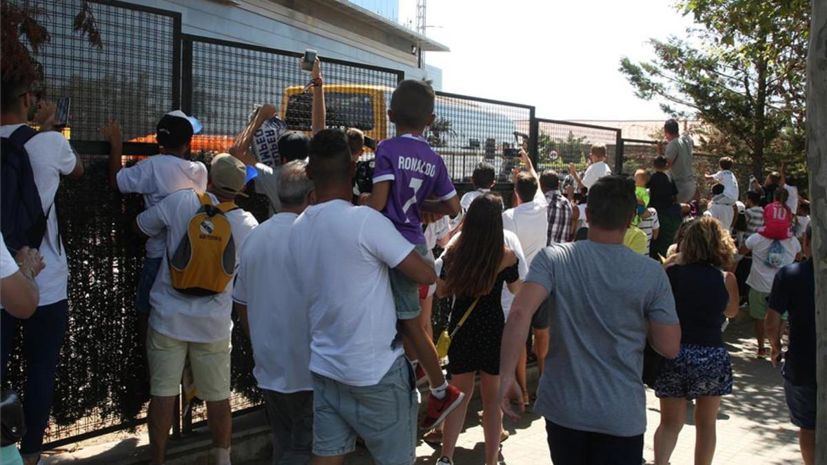 La caótica llegada del Real Madrid al hotel en Barcelona