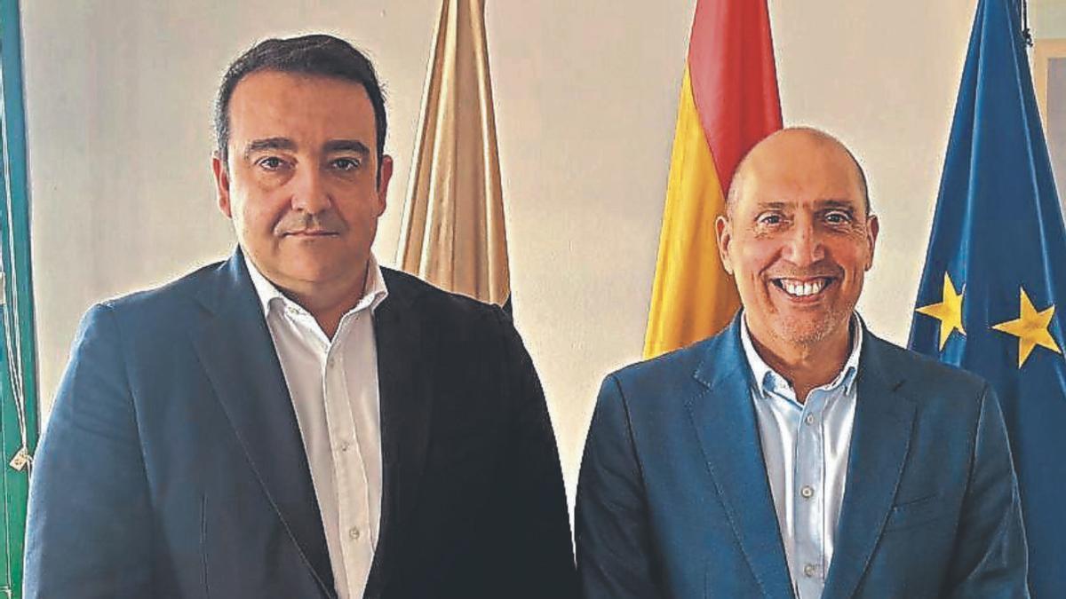 José Valle (izquierda) y Pedro Viera, antes de la reunión de trabajo.