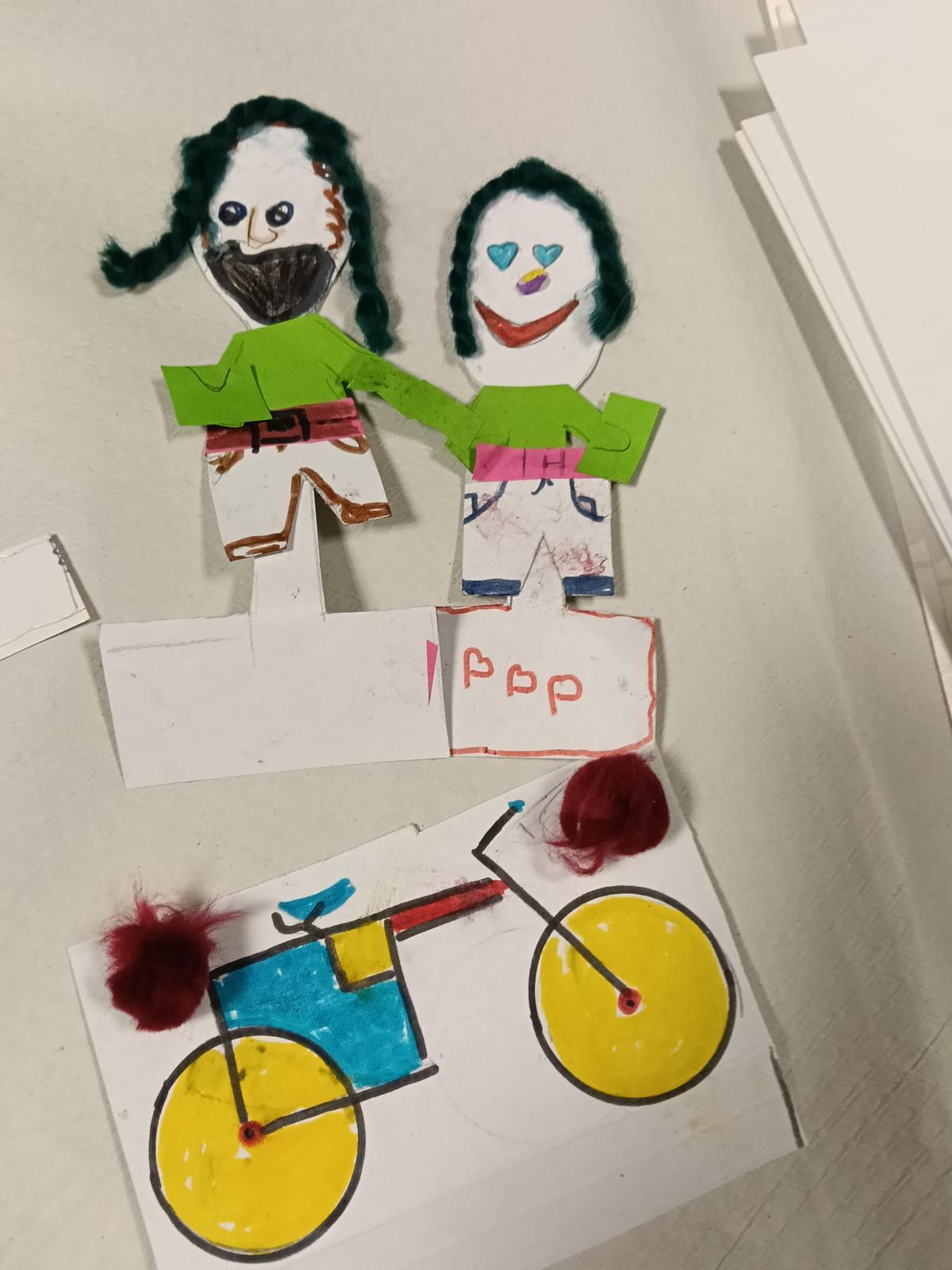 Uno de los dibujos con los voluntarios.