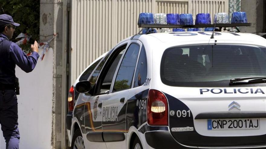Detenida una pareja por 40 robos al descuido en tiendas de Córdoba