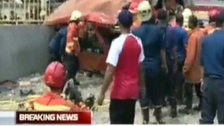 Al menos catorce fallecidos en un accidente en Indonesia