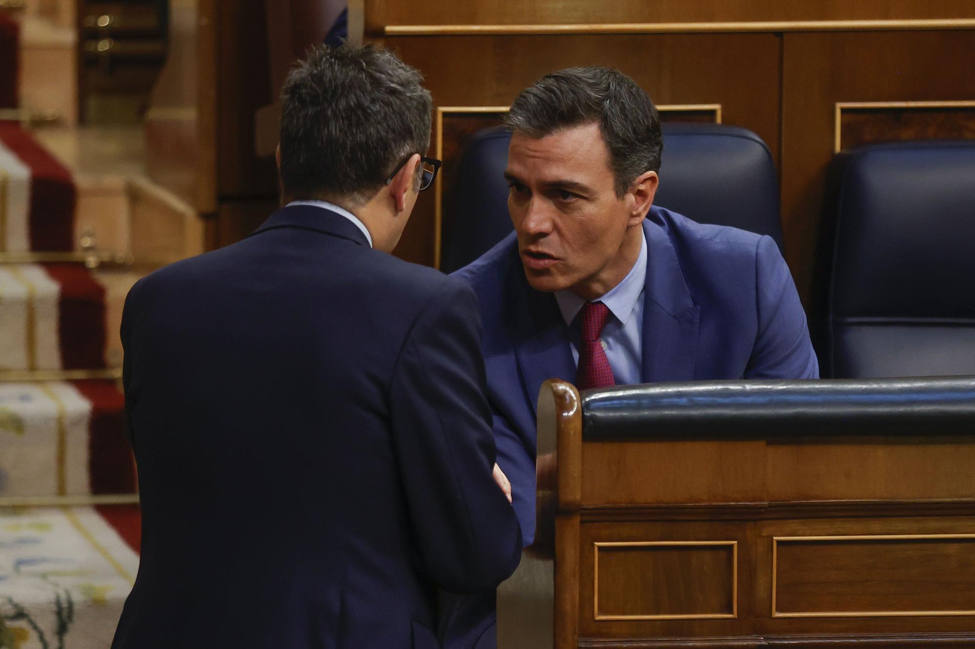 Pedro Sánchez y Félix Bolaños, en el Congreso.