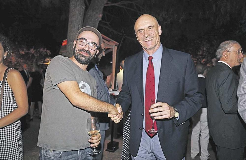 El presidente del GOB, Amadeu Corbera, y el teniente coronel Antonio Ortiz conversaron amigablemente.