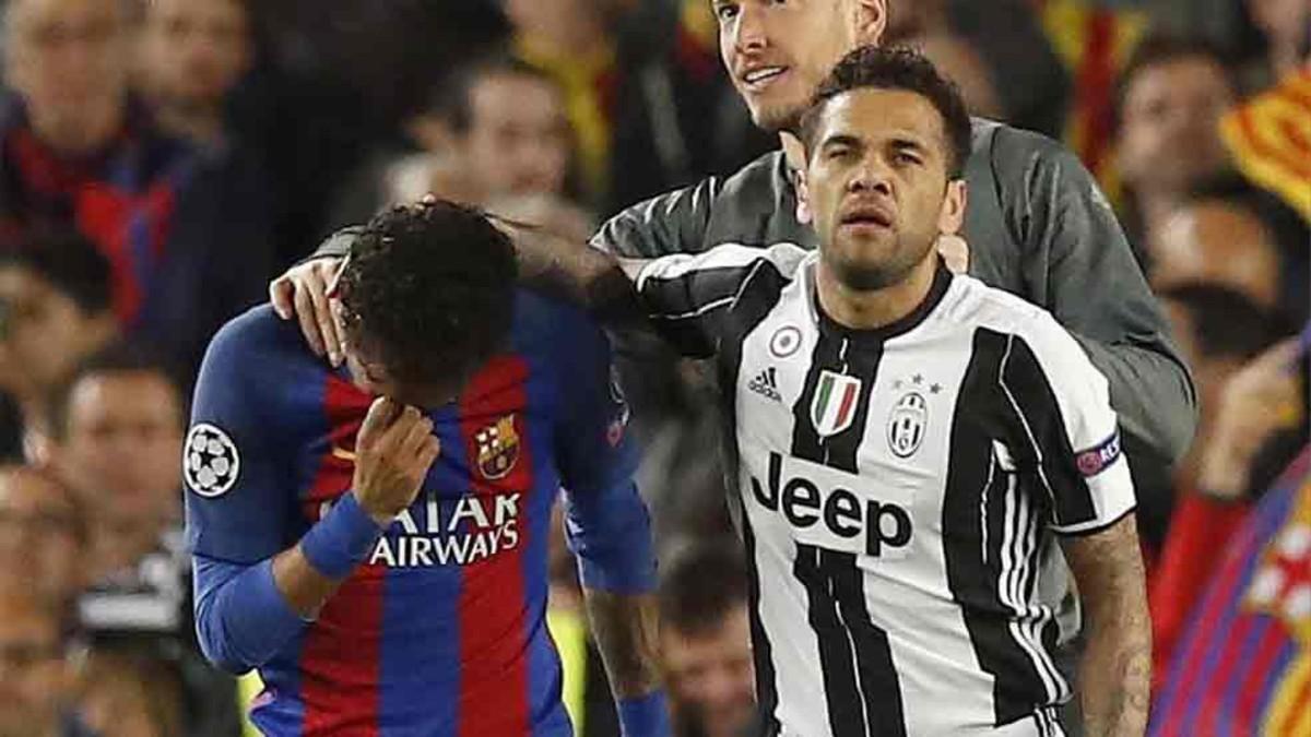 Dani Alves consoló a Neymar