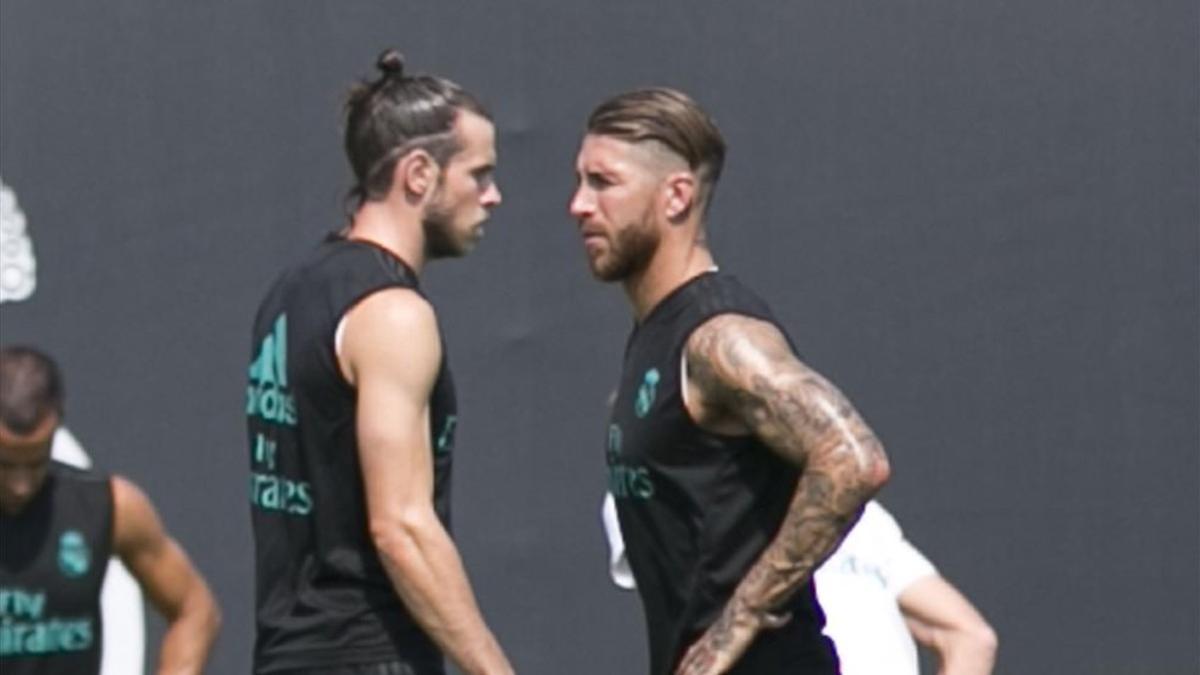 Sergio Ramos y Bale, durante la sesión matinal