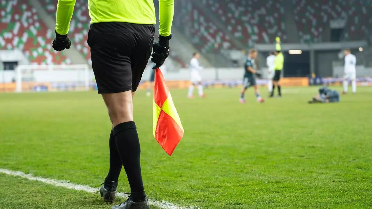 Hospitalizado un árbitro en Burgos tras ser agredido por el padre de un jugador cadete