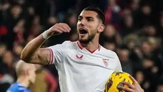 Rafa Mir, dolido con Valencia y Sevilla