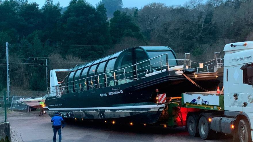 El astillero de Mos del caso del catamarán del lago de Sanabria: «Nadie retiene un barco así por capricho»