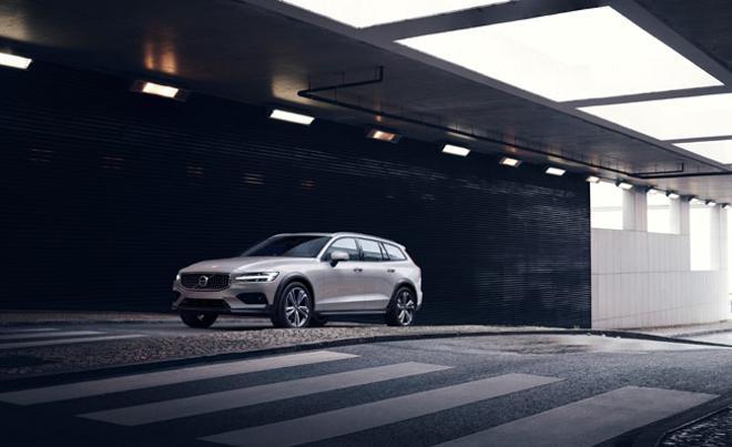 Volvo V60 Cross Country: una aventura