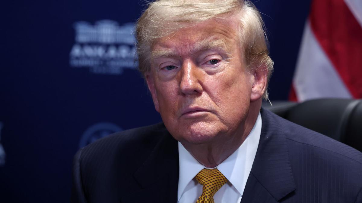El presidente de EE. UU., Donald Trump, se reúne con el secretario general de la OTAN, Mark Rutte (que no aparece en la imagen), al margen de la cumbre de la OTAN celebrada en Ankara, Turquía, el 8 de julio de 2026.