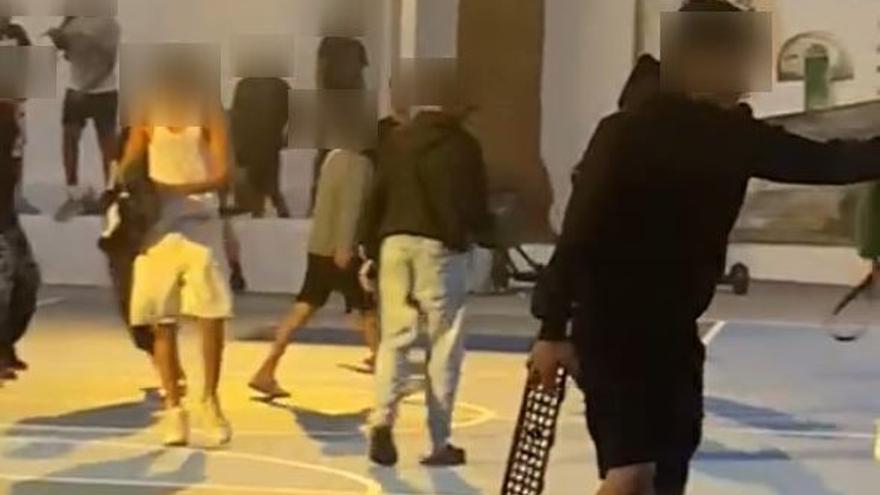 Pelea multitudinaria entre jóvenes con hierros y palos en Arrecife: &quot;Es el pan de cada día&quot;