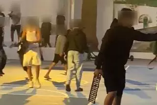 Pelea multitudinaria entre jóvenes con hierros y palos en Arrecife: "Es el pan de cada día"