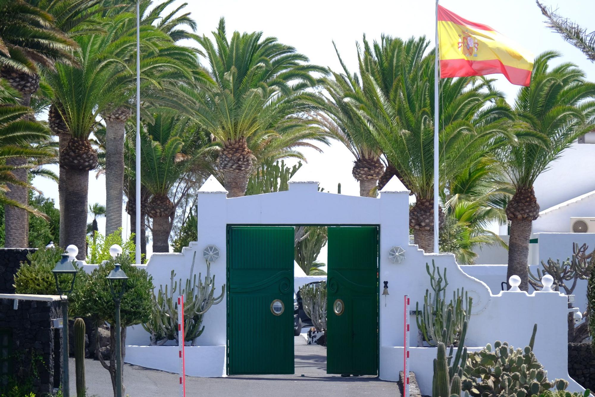 Pedro Sánchez y José Luis Rodríguez Zapatero veranean en Lanzarote