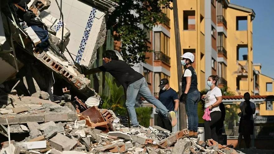 José Manuel Lavandera, gijonés residente en la zona cero de Colombia: "Es una catástrofe, está todo destruido, no hay ni luz, ni internet"
