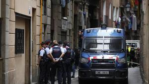 Agentes de los Mossos en una imagen de archivo en Barcelona. 