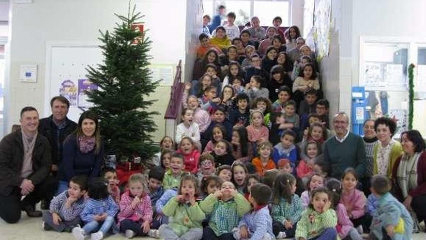 La iniciativa se presentó en diciembre en el colegio A Cruz de Camos.