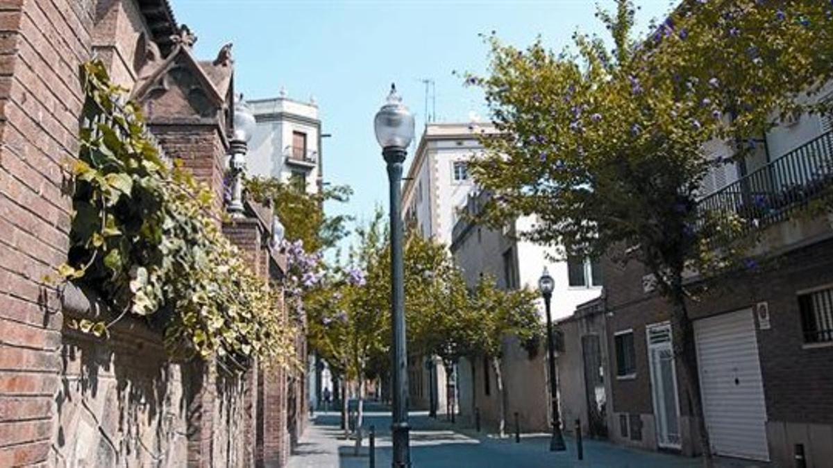 Una imagen de la calle de las Monges, en Sant Andreu, ayer.