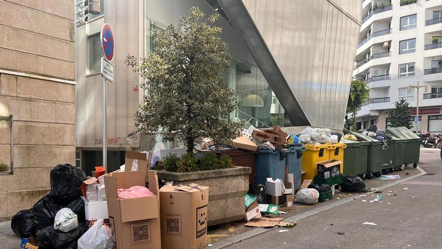 Los vecinos urgen un acuerdo para poner fin al «olor insoportable» en Vigo
