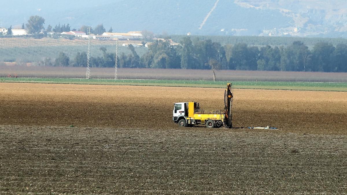 Los trabajos geotécnicos ya han empezado en los terrenos de la base logística.