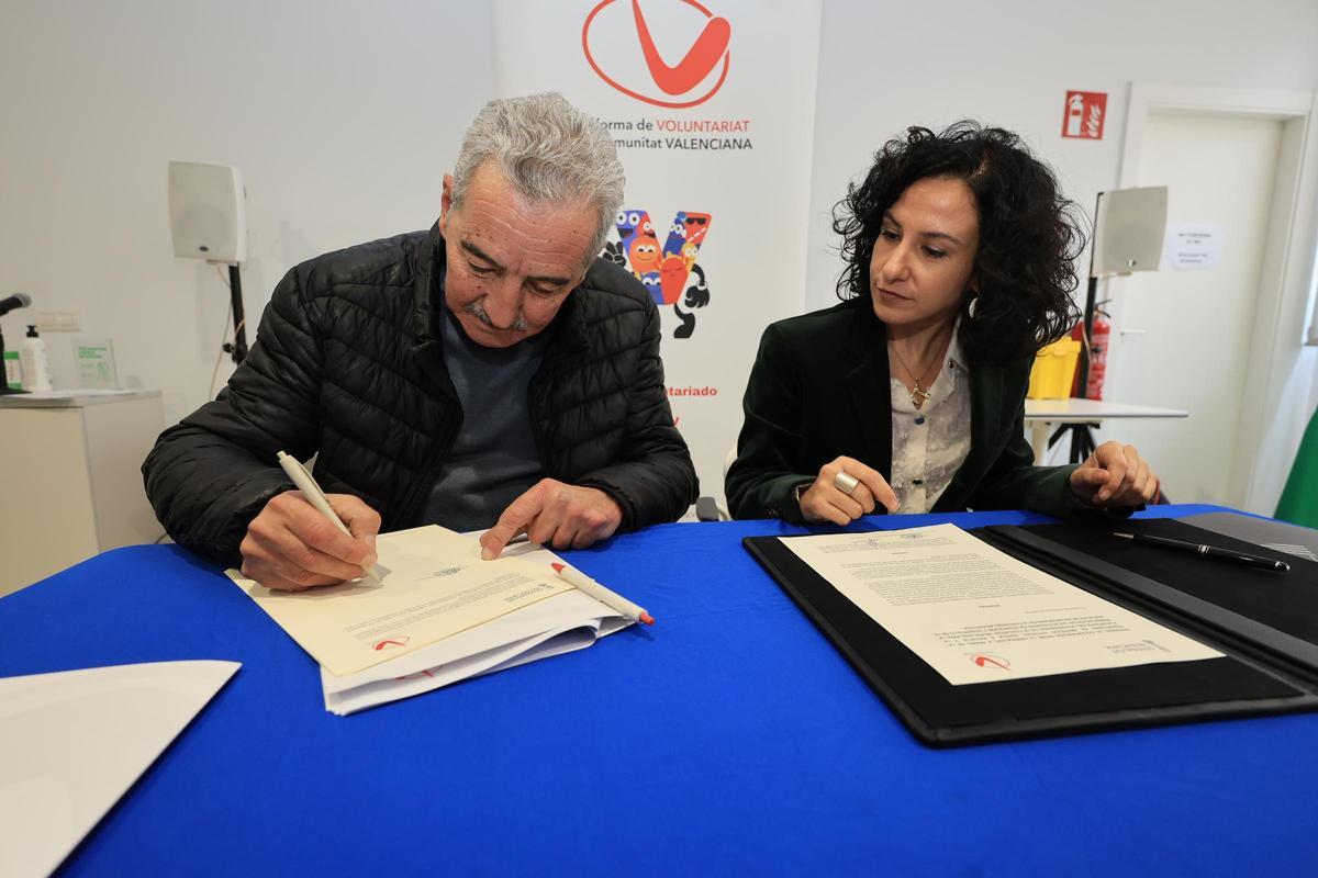 Primer acto de la nueva consellera Albalat en Castelló en el Día del Voluntariado