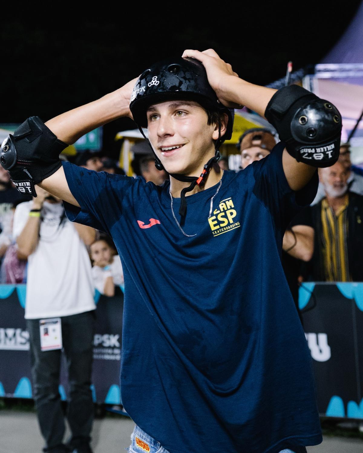 Egoitz Bijueska, campeón del mundo de 'skate' a los 15 años