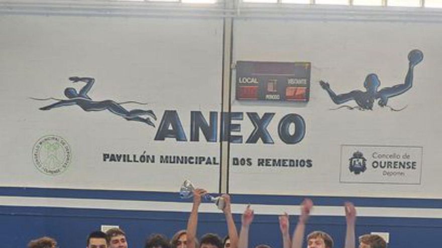 Los sénior del Voleyourense, campeones. |  Cedida