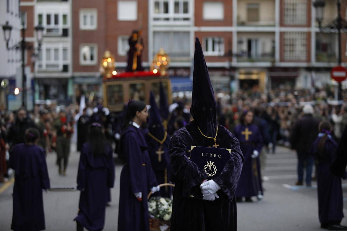 La procesión del Nazareno de Oviedo La procesión del Nazareno de Oviedo