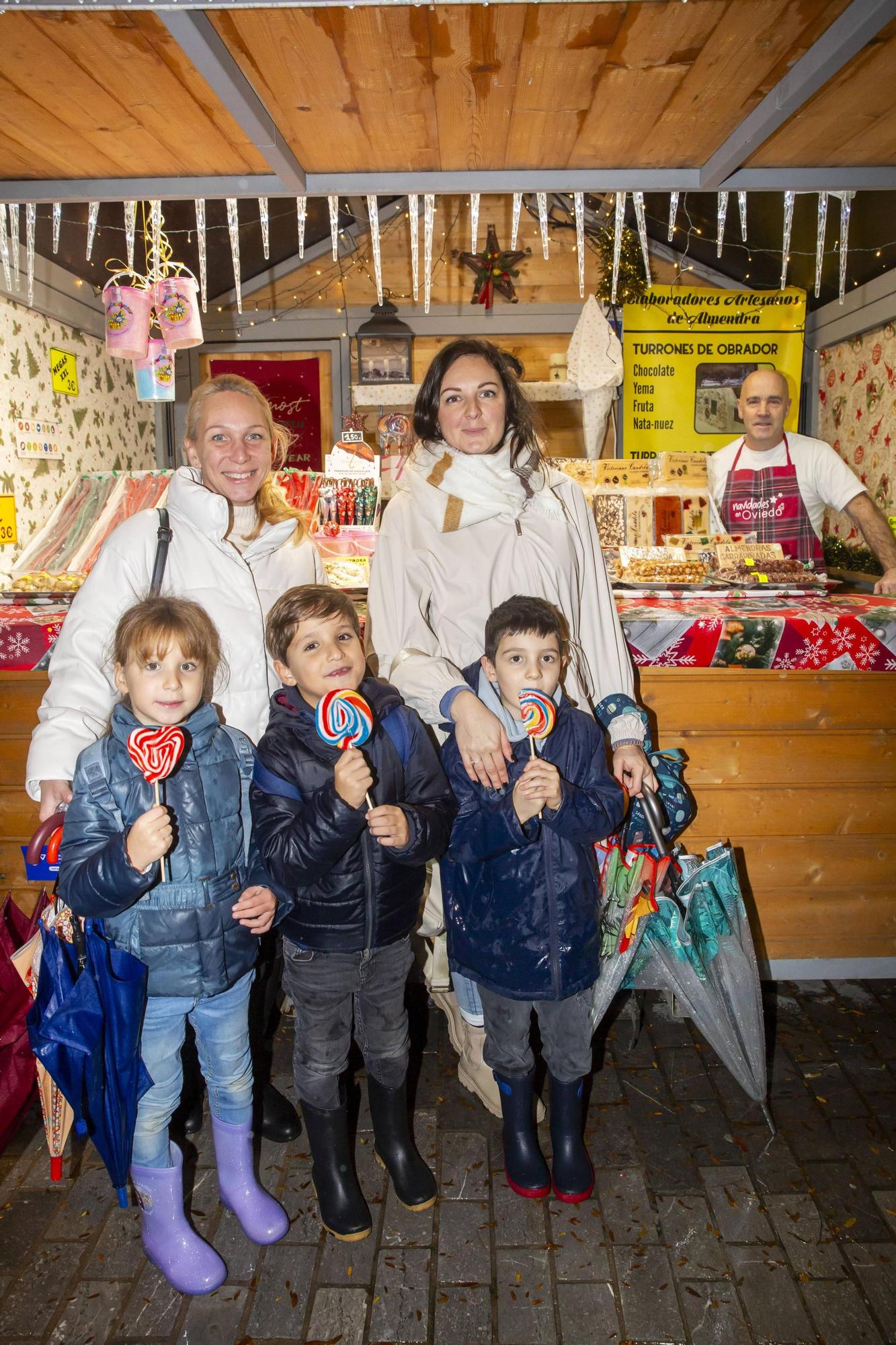 EN IMÁGENES: Así fue el encendido de la iluminación navideña en Oviedo