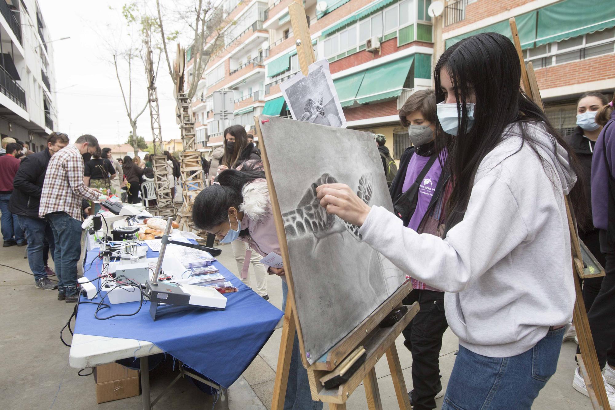 Talleres de estética, emergencias y laboratorios, en plena calle de Alicante