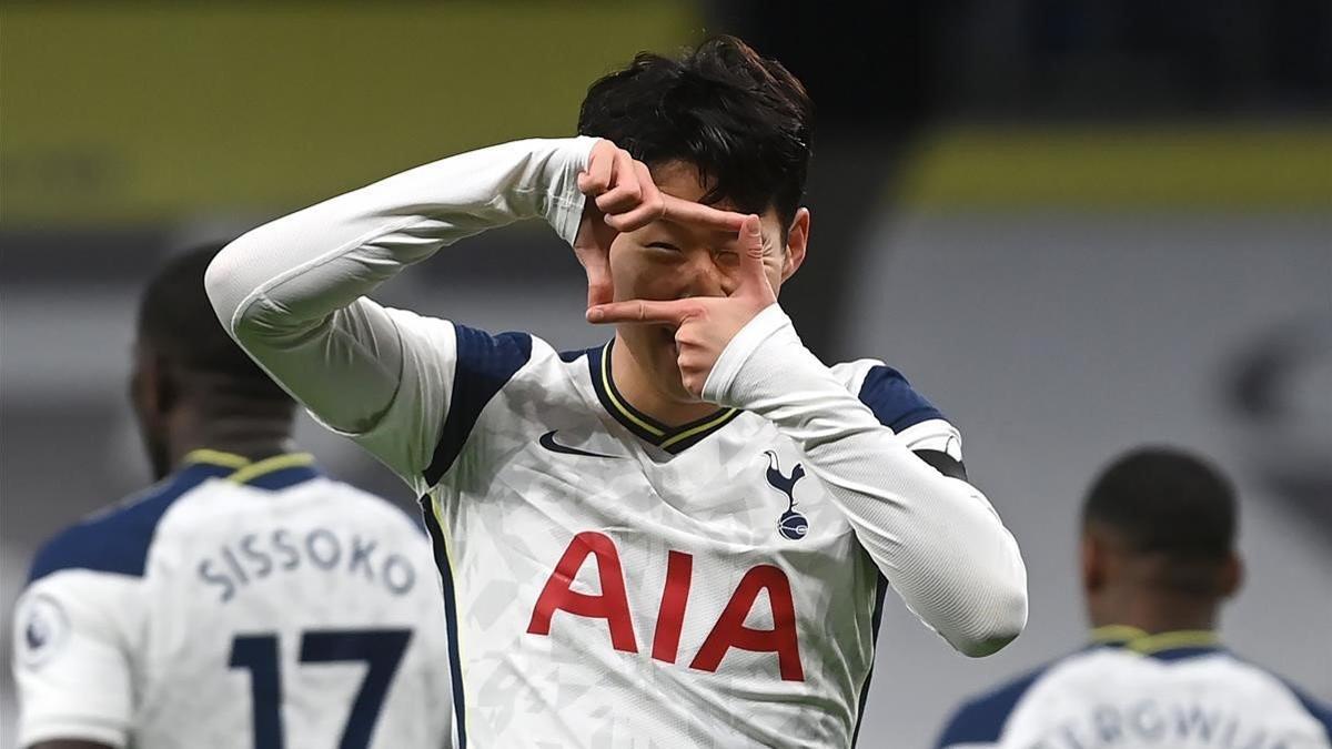 Heung-min Son celebra el gol anotado al Manchester City.