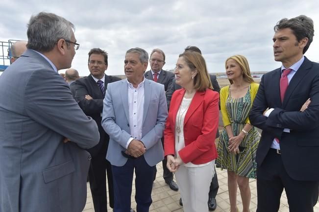 Visita de la ministra Ana Pastor a las naves del ...