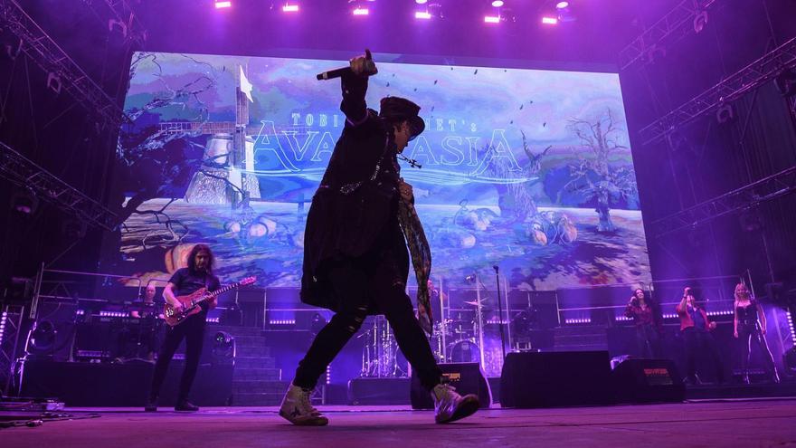 Tobias Sammet durante la actuación de Avantasia en el Rock Imperium 2022.