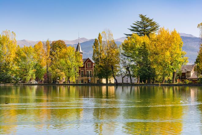 El espectacular lago de Puigcerdá en Girona