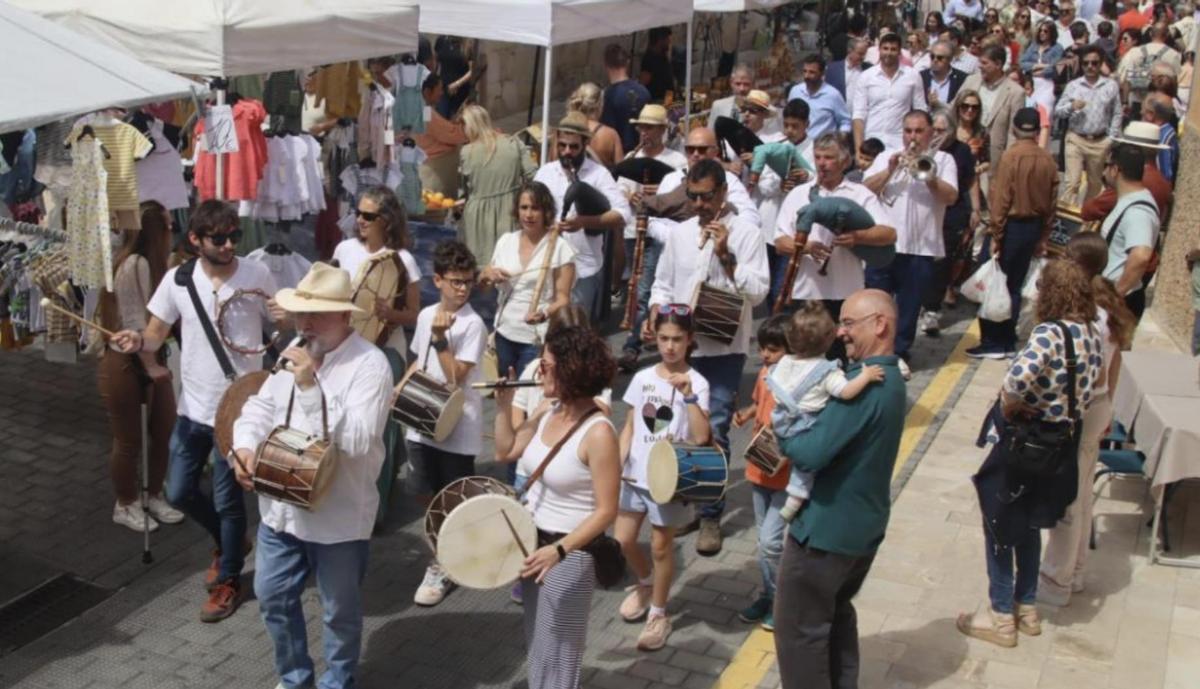 L'agrupació mallorquina Sa Xerebanda, una de les participants al festival Cornamusam d'Olot.