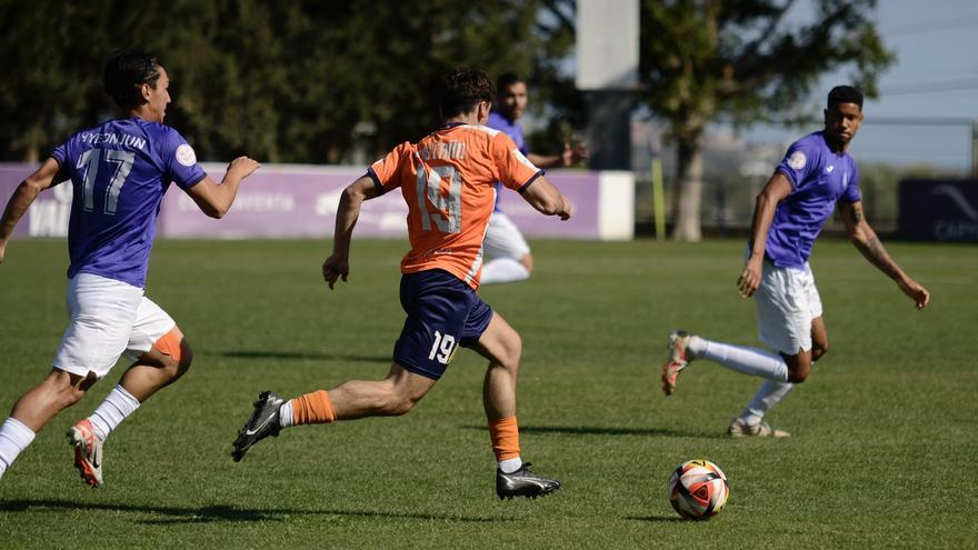 El Castellón B cae ante el Atzeneta, no reacciona y los puestos de descenso le pisan los talones (2-1)