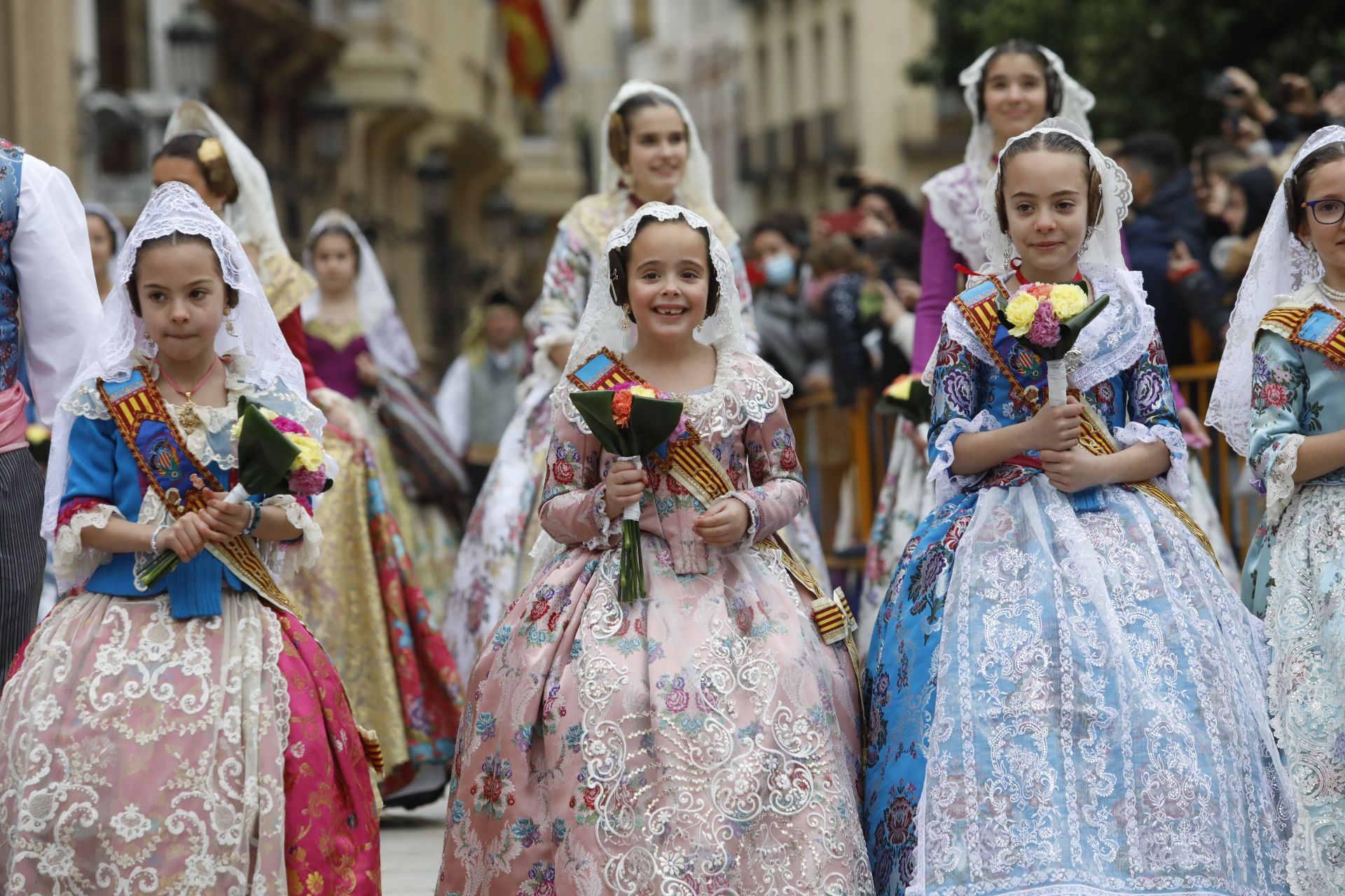 Búscate en el primer día de Ofrenda por la calle Quart (entre las 115.30 y las 17.00 horas)