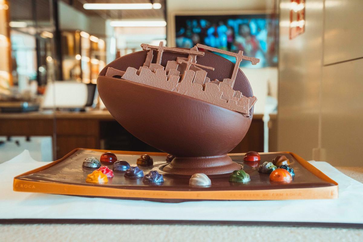 La mona dedicada a la vivienda elaborada por los hermanos Roca