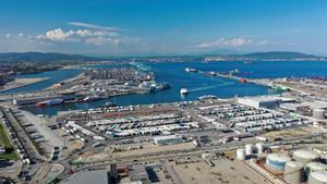 Archivo - Imagen aérea del Puerto de Algeciras (Cádiz)