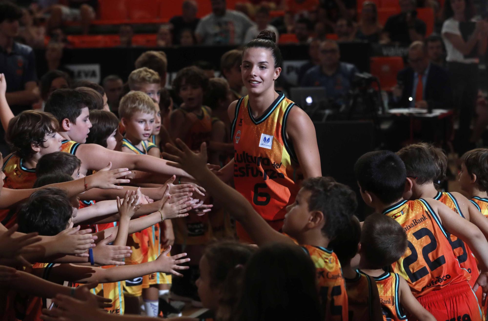 Presentación del Valencia Basket en La Fonteta