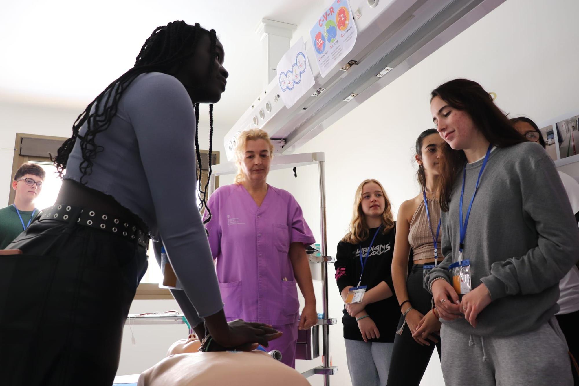 Descubre las imágenes de la excursión de Bachillerato al hospital Can Misses