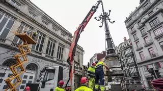Se llevan la farola del Campoamor y la estatua de "La estudiante" del centro de Oviedo