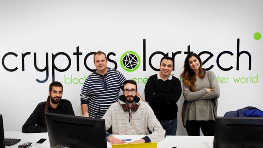 El equipo de CryptoSolarTech.