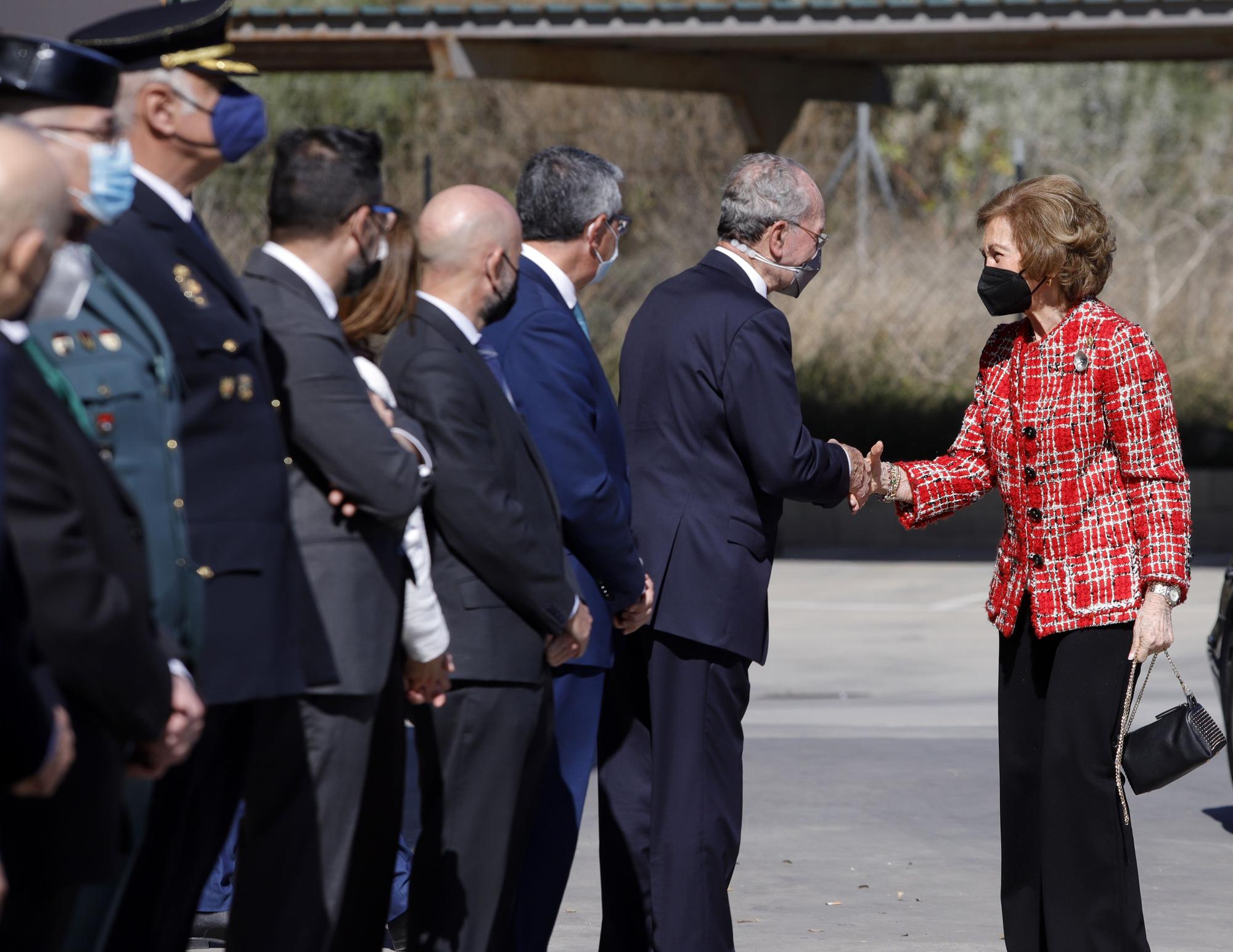 La Reina Sofía visita las instalaciones de Bancosol en Málaga