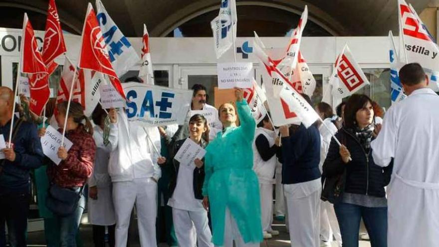 Concentración de los profesionales de enfermería en el Hospital Virgen de la Concha.