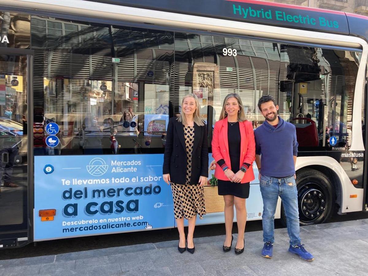 Campaña del centenario del Mercado Central en los autobuses